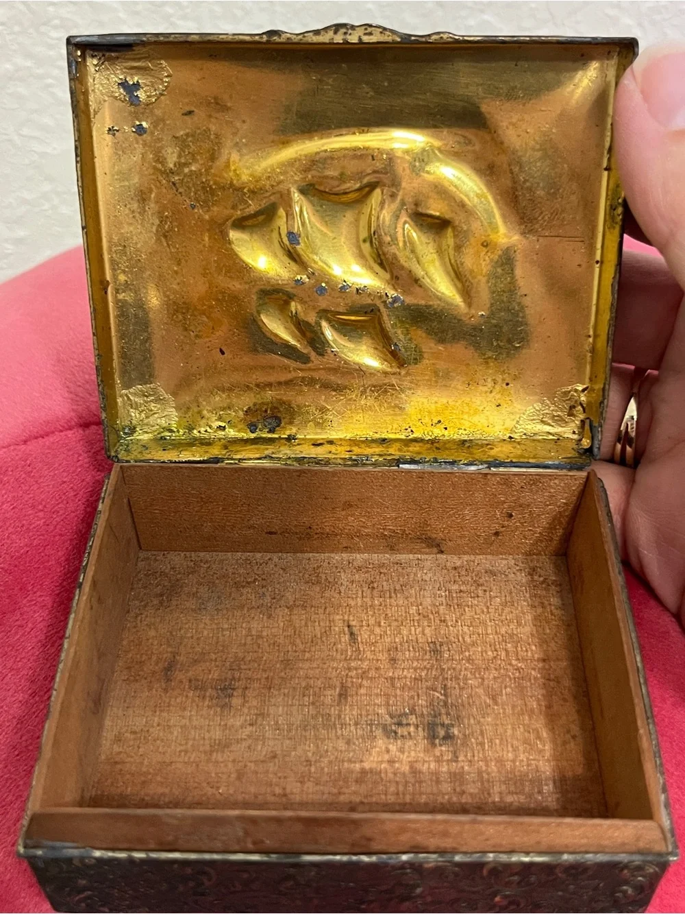 Vintage Japan Embossed Nautical Ship Box